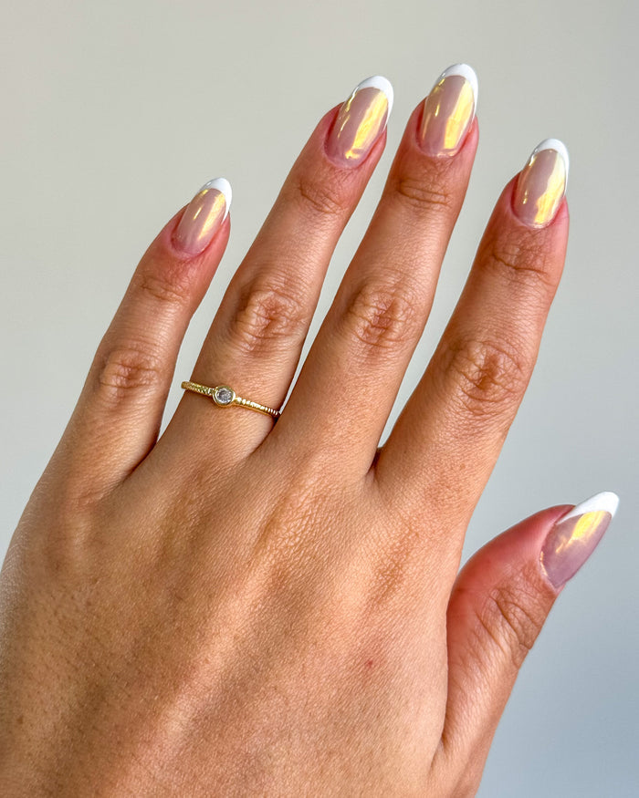 Anel Regulável Solitário Simples - Semijoia Banhado em Ouro 18k