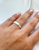 Anel Regulável Meio Canelado - Semijoia Banhado a Prata