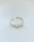 Anel Regulável Meio Canelado - Semijoia Banhado a Prata